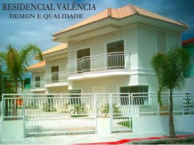 Centro de Praia Canasvieiras-FLORIANÓPOLIS-CASA en Condominio c/Financiamento