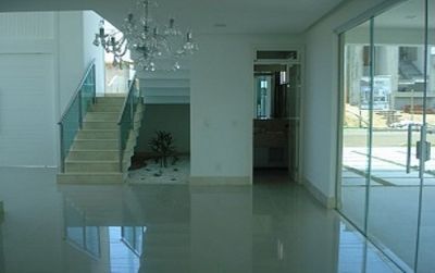 Belíssima casa no Parque Jiqui