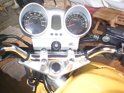 CBX250 TWISTER amarela 2006/2007 bastante conçervada 5.800