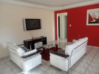 Belíssima casa próximo ao canal em Guarapari Es