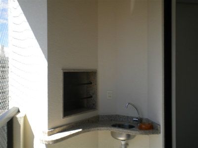 Apartamento em Florianópolis com 3 quartos e garagem no centro