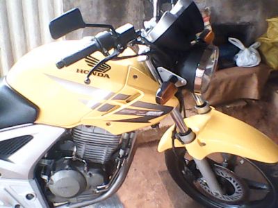 CBX250 TWISTER amarela 2006/2007 bastante conçervada 5.800