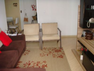 APARTAMENTO 2 DORMITORIOS MOBILIADO NA PRAIA
