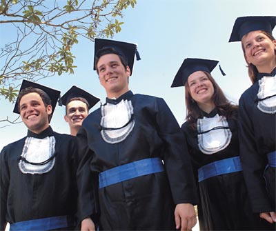 BECAS TOP BUFFET & FORMATURAS