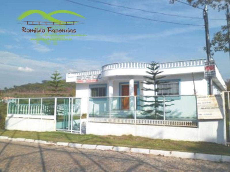 Excelente casa de 4 suite (condomínio)