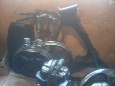 CB 400 DESMONTADA-R$1000,00