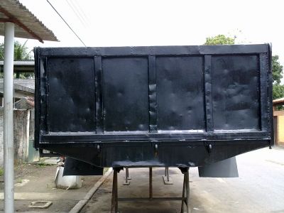 LOJA  AMPLA BOM LUGAR  PARA COMÉRCIO