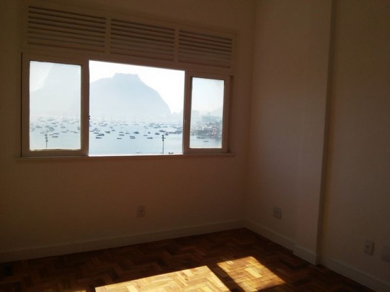 Praia de Botafogo -Apt 2 Quartos - 80m2 - 1 Vaga - Andar Alto - Vista Baía