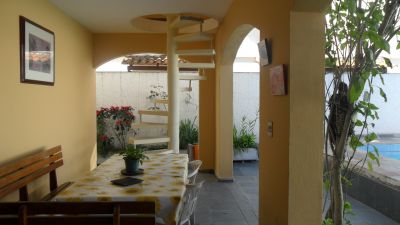 GUARUJÁ - CASA  ESTILOSA TIPO MANSÃO C/DIVIDA DE IPTU