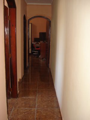 um sobrado amplo semi-novo