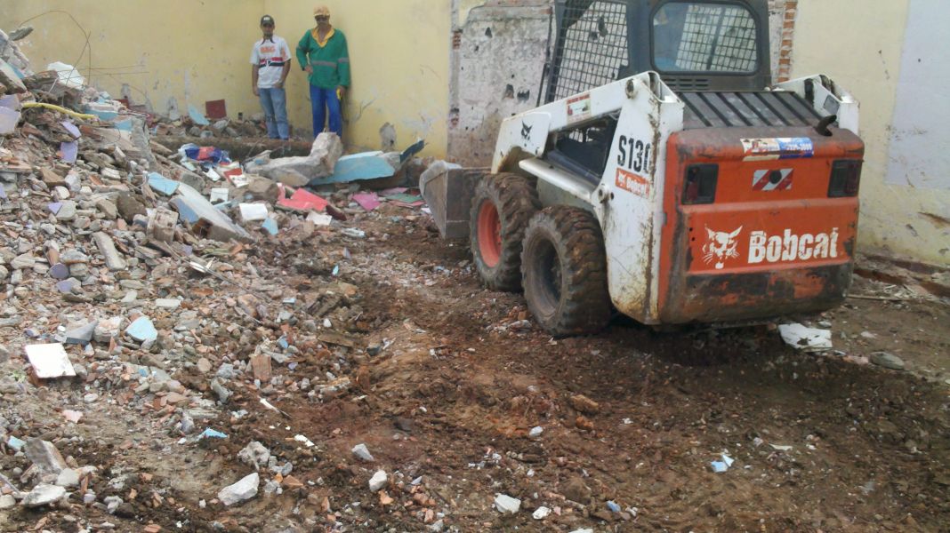 Serviços  demolidora 11 25672301