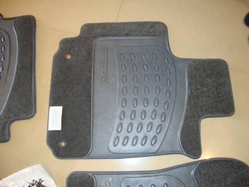 Jogo de Tapetes Emborrachado Toyota Corolla