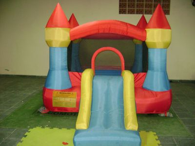 LOCAÇÃO DE BRINQUEDOS