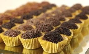 Pizza Brotinho e Brigadeiros