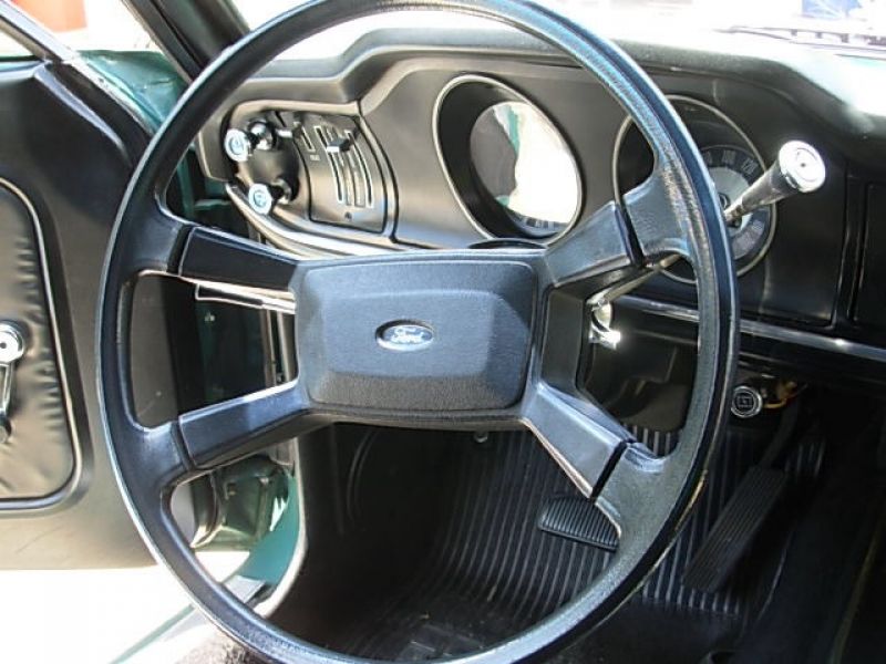 Maverick super luxo V8 automatico versão rara