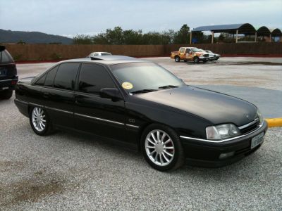 VENDO OMEGA CD 4.1 MANUAL ANO 95 PRETO - TOP DE LINHA C/ POWER TECH 17 - R$25.000!!! 