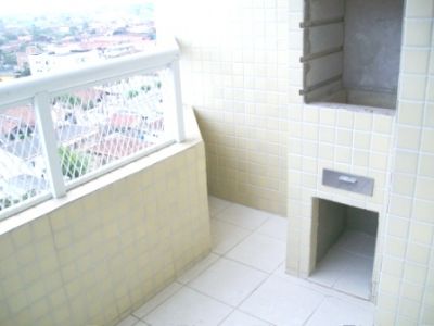 Apartamento de 2 dorm. 1 suíte-churrasq. na sacada - Praia Grande-SP