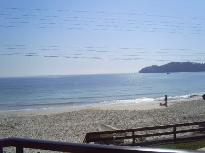 Bombinhas apartamentos beira mar até 9 pessoas