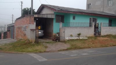 CASA  COM 75 M² E 03 DORMITÓRIOS-DE ESQUINA