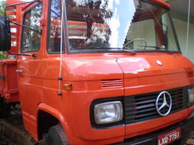 MB 608 73 CHASSI ALONGADO, CARROC. DE 5,5M DOC BAÚ REFORMADO, TROCO