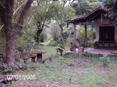 FAZENDINHA 290MIL METROS- VENDO, RIO BONITO RJ-MUITA AGUA, CACHOEIRINHA E OUTROS. A APENAS 100KM DA 
