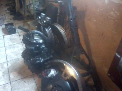 CB 400 DESMONTADA-R$1000,00