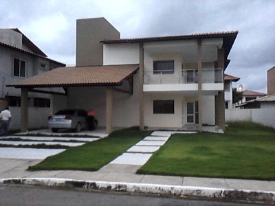 CASA A VENDA EM CONDOMÍNIO FECHADO