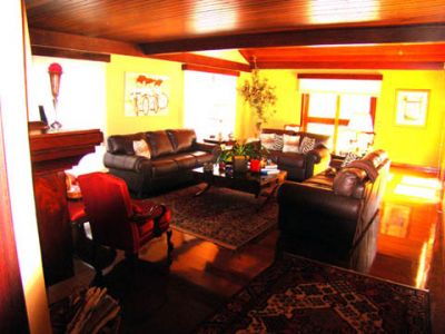 Maravilhosa mansão em Campos do Jordão com vista panorâmica para o vale