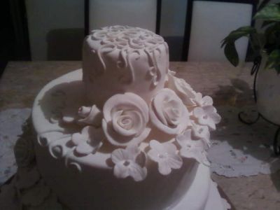 ALUGUEL DE BOLO CENOGRÁFlCO COM NOlVlNHOS CLÁSSlCOS PARA NOlVAS DE BOM GOSTO/R$25O,OO 