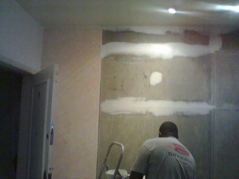 Isolamento acústico de teto, paredes, casa de máquinas, etc. 