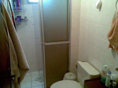 vendo apto 2 qtos champagnat/ R$200.000,00