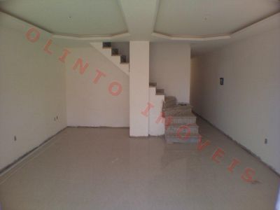 Olinto Imóveis vende Duplex 3 qts no Recreio em Rio das Ostras