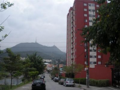 Vendo Apto na Rua Desembargador Manoel Carlos da Costa Leite / Pirituba. 