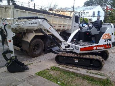 BobLoc Locação de máquinas Bobcat Escavadeiras e Carregadeiras com Rompedor Hidráulico em Curitiba