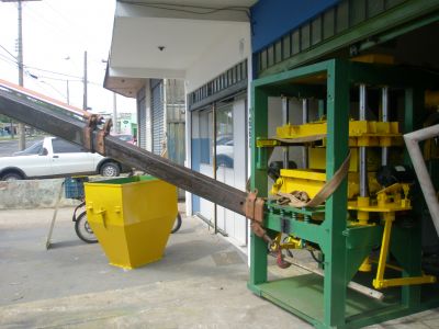 Máquina para fabricar blocos