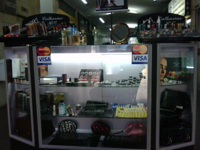 VENDO QUIOSQUE EM ÓTIMO PONTO NA TIJUCA 