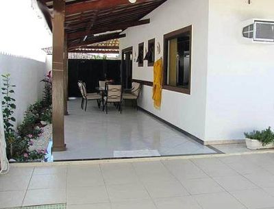 Casa em condomínio fechado a venda em Lauro de Freitas, Bahia
