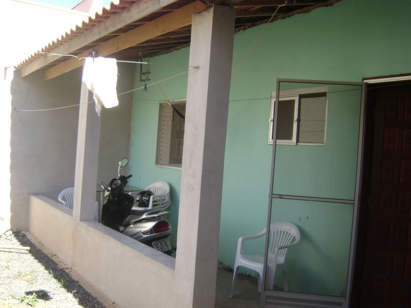 Vi 091, Edicula com varanda, bairro proximo ao centro