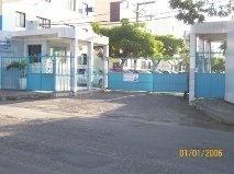 Vendo Apartamento 2/4 condomínio fechado