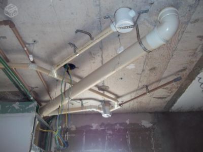 Eletricista e Encanador Instalação e Manutenção.
