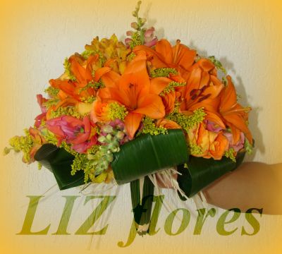 LIZ FLORES e PRESENTES