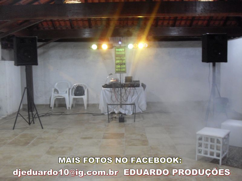 KARAOKÊ C/ TV DE 32, TELÃO, SOM E ILUMINAÇÃO PARA FESTAS