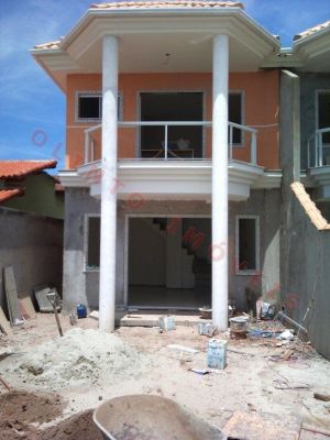 Olinto Imóveis vende Duplex 3 qts no Recreio em Rio das Ostras