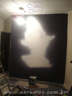 Pintura em quarto infantil