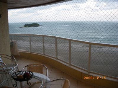 belíssimo apto frente mar Camboriú 3 dormit.