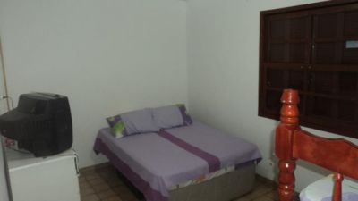 aluga-se casa na praia da pinheira