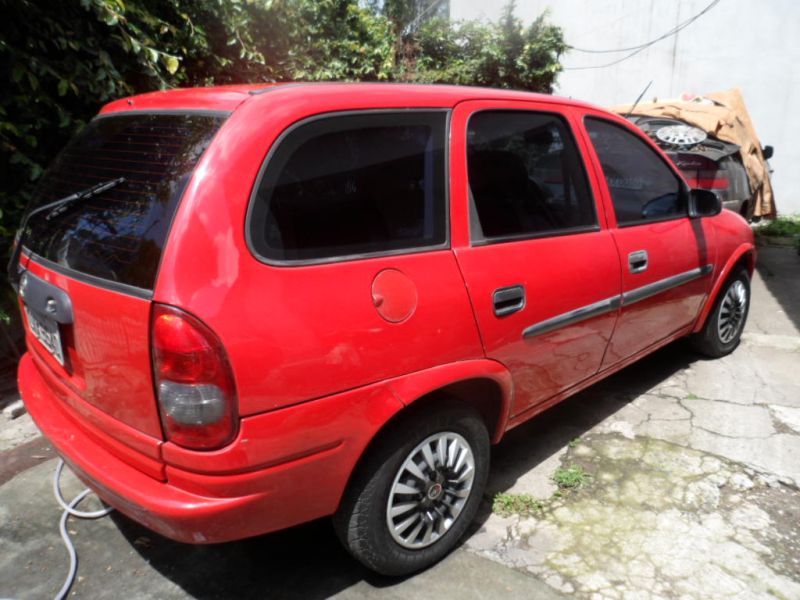 Perua Corsa  Financio $ 4mil de Entrada+$330 p/mês 