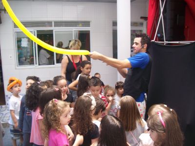 PALHAÇOS,MÁGICO  E CIA