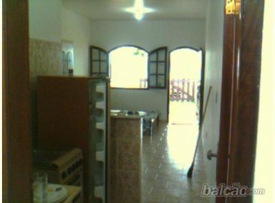 KITNET AMPLA COM GARAGEM NA PRAIA EM MARICÁ