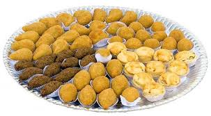Doces e Salgados.